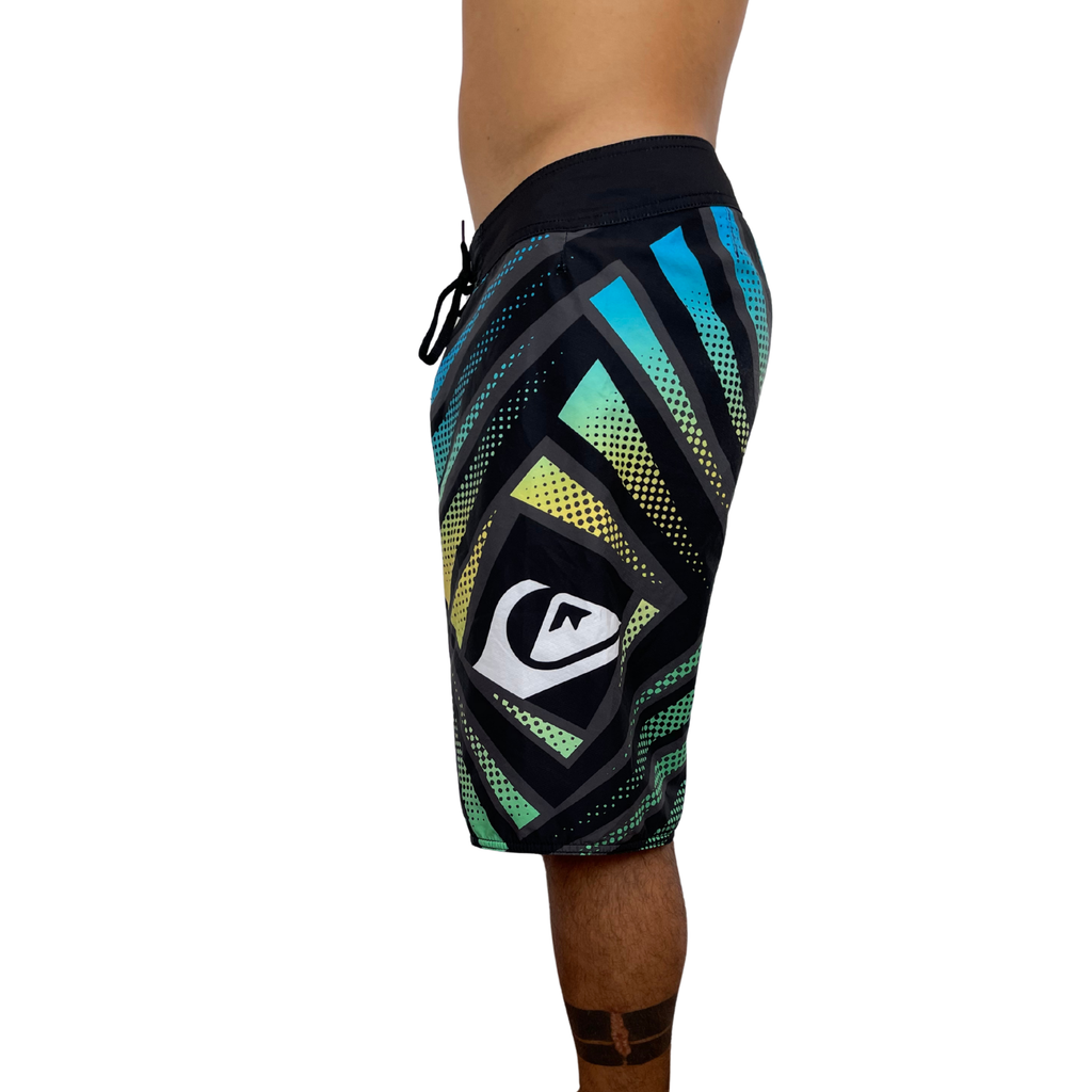 Bermudas Vintage Quiksilver (32) "C:78 L:54"