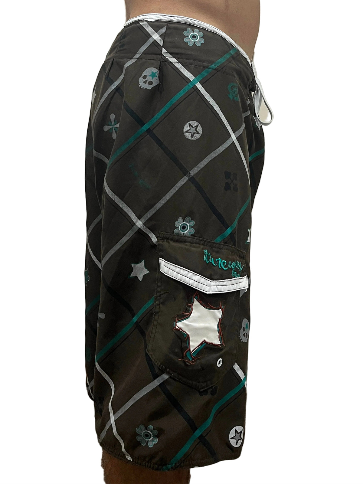 Bermuda Vintage The Ware House Brand (34) "C:82 L:60"